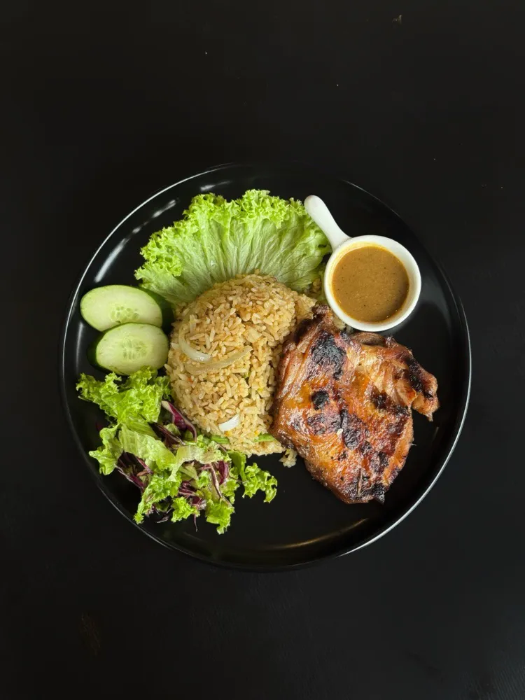 NASI GORENG - GRILLED CHICKEN CHOP