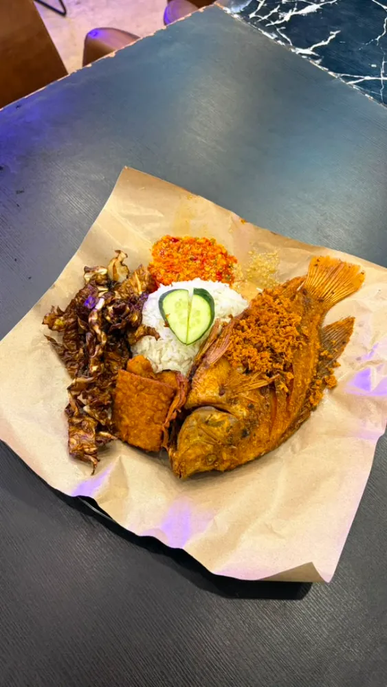 ALA CARTE SET A - NASI TALAPIA GEPUK